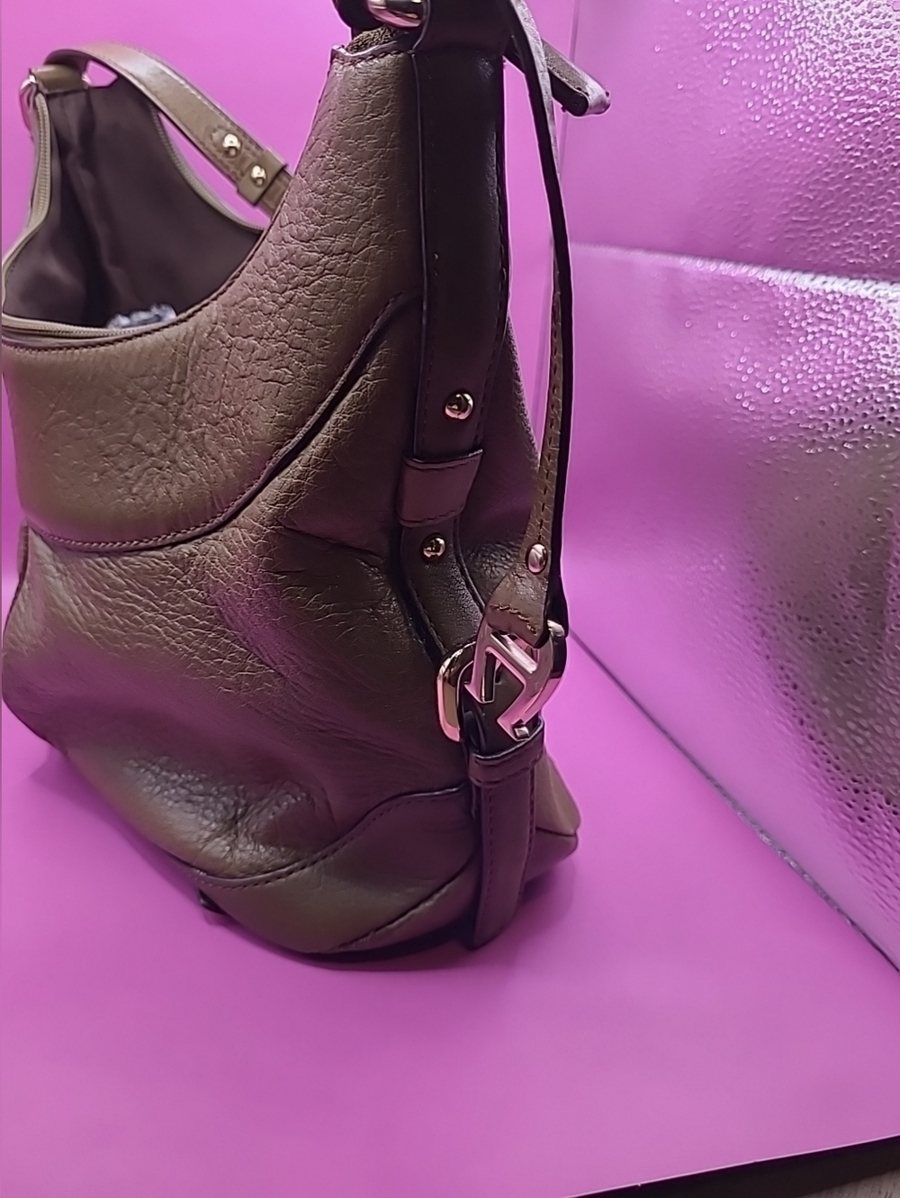 Vintage Etienne Aigner Leather Hobo Shoulder Bag in Olive Green - Picture 3 of 15